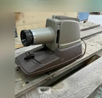 GOLDE CORONET diaprojector – kavel bij Belga Veilingen
