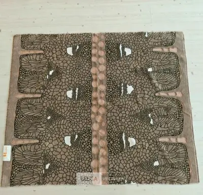 Textiel, R. Cools, Wandkleed – kavel bij Belga Veilingen