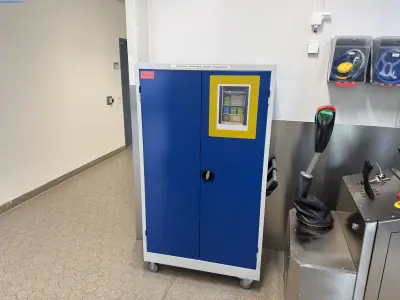 Werkplaatskast – kavel bij NetBid, Berlin