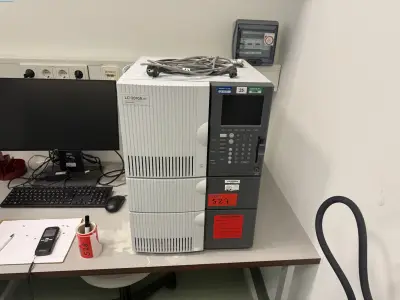 HPLC system Shimadzu LC-2010A HT – kavel bij NetBid, Berlin