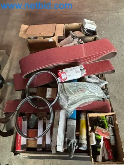 1 Posten Consumables – kavel bij NetBid, Engen