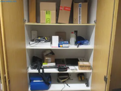 Contents of the cabinet – kavel bij NetBid, Engen