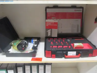Inhoud van de kast – kavel bij NetBid, Engen
