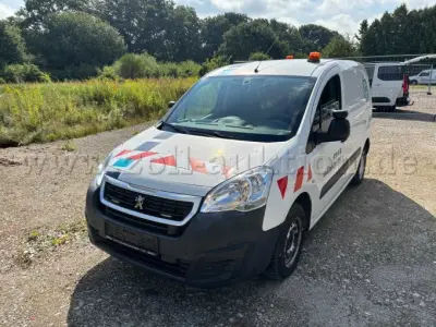 1 Peugeot Partner (weiß) – kavel bij Zoll-Auktion, Norderstedt