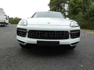 1 Porsche Cayenne – kavel bij Zoll-Auktion, Hof