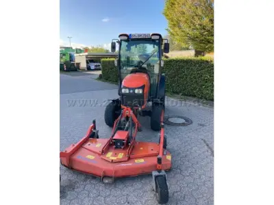 1 Kubota STW 40 tractor met maaidek, in werkende staat – kavel bij Zoll-Auktion, Bergheim