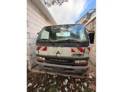 1 Mitsubishi Canter Defekt / Teileträger – kavel bij Zoll-Auktion, Seeheim-Jugenheim
