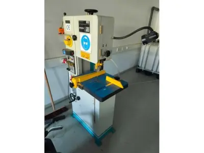 1 verticale lintzaag (metaalbandzaag) van Saw King Industry Co., model KB-30 – kavel bij Zoll-Auktion, Haldensleben