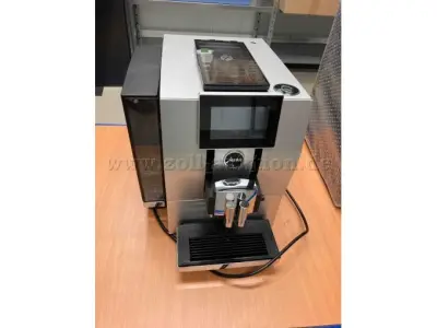 1 Kaffeevollautomat Jura Z8 Typ 729, Jura Tassenwärmer Typ 571 – kavel bij Zoll-Auktion, Gießen