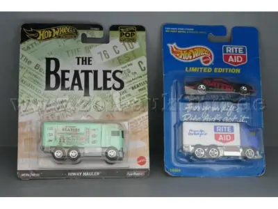 3 Hot Wheels Modellautos The Beatles Hiway Hauler und 2 Rite Aid Trucks, 1:64 – kavel bij Zoll-Auktion, Halle (Saale)