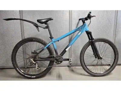 1 MTB, Giant stp, blauw, 8 versnellingen, 26”, RH36 – kavel bij Zoll-Auktion, Frankfurt am Main