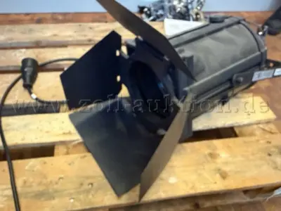 6 Scheinwerfer Bühnenbeleuchtung Selecon 16RAFR150 Rama Fresnel – kavel bij Zoll-Auktion, Dortmund