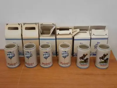 6 Oktoberfestkrüge ohne Zinndeckel Jahreskrüge 2x 1979 und 4x 1980 von Rastal – kavel bij Zoll-Auktion, München