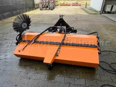 1 Bema Kommunal Dual 2050 Carraro veegmachine – kavel bij Zoll-Auktion, Westoverledingen