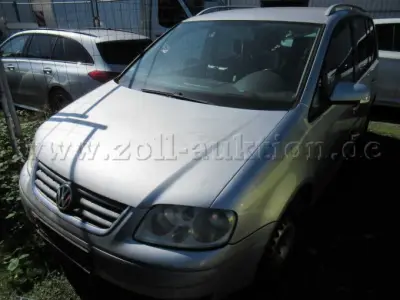 1 VW Touran – kavel bij Zoll-Auktion, Duisburg