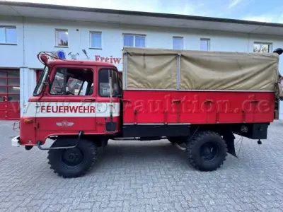 1 brandweerwagen LF 8 - TS8 ROBUR LO 2002AKF – kavel bij Zoll-Auktion, Putbus