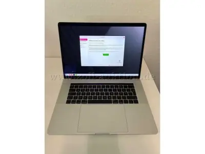 1 Apple MacBook Pro 15 inch A1707 – kavel bij Zoll-Auktion, Mainz