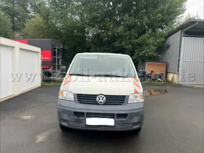 1 VW Bus T 5 1,9 als Bastlerfahrzeug oder Teileträger – kavel bij Zoll-Auktion, Etzbach
