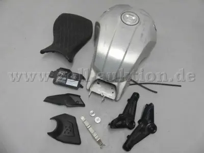 1 set (10 stuks) motorfietsonderdelen BMW - tweedehands – kavel bij Zoll-Auktion, Cottbus