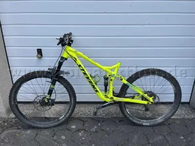 1 Mountainbike der Marke Stevens, Modell WHAKA+, 27,5 Zoll, 22 Gänge – kavel bij Zoll-Auktion, Schloß Holte-Stukenbrock