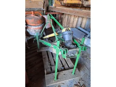 1 grondboormachine Düvelsdorf DEB (aangedreven door de aftakas, boor van 300 mm) – kavel bij Zoll-Auktion, Kulmain