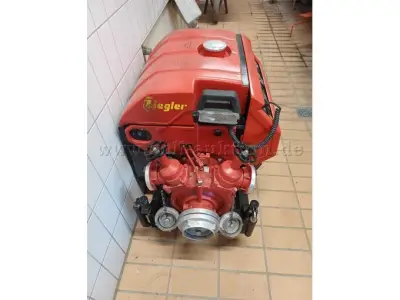 1 draagbare brandbluspomp TS 8/8 ultralicht, van het merk Ziegler, voor hobbyisten – kavel bij Zoll-Auktion, Kötz