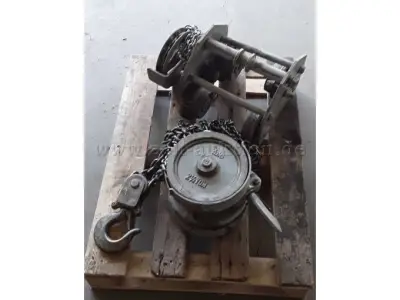 1 Handkettenzug / Kettenflaschenzug 2,5 t von YALE inkl. Laufkatze/Rahmen – kavel bij Zoll-Auktion, Northeim