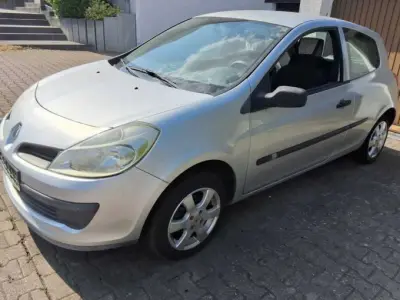 1 Renault Clio III – kavel bij Zoll-Auktion, Eschelbronn