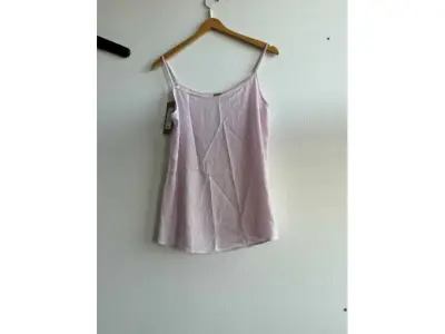1 original Hugo Boss Top, Pastel Pink, Gr. 36, neu – kavel bij Zoll-Auktion, Mainz