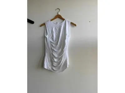 1 originele Emporio Armani-top, wit, maat 42, nieuw – kavel bij Zoll-Auktion, Mainz