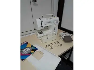 1 Nähmaschine Bernina 1011 – kavel bij Zoll-Auktion, Nagold
