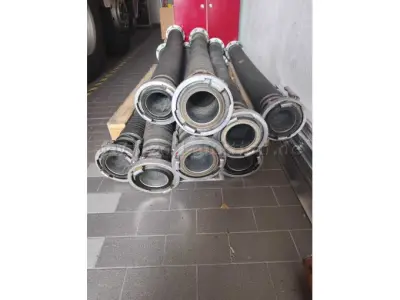 8 A – Saugschläuche – kavel bij Zoll-Auktion, Langenau