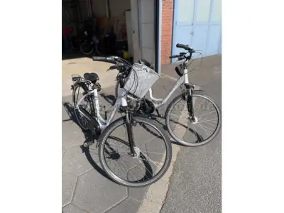 2 E-Bikes, Raleigh Univega, Comfort, 28 Zoll – kavel bij Zoll-Auktion, Solingen