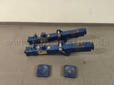 2 Büffelheber Weber Hydraulik mit Fußlagerplatte – kavel bij Zoll-Auktion, Langenau