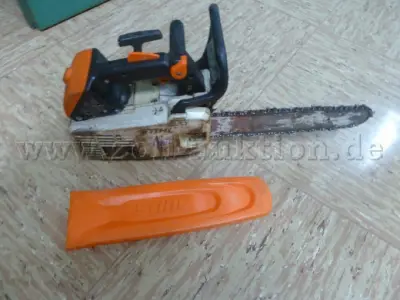 1 Stihl Kettensäge MS 200 T – kavel bij Zoll-Auktion, Nürnberg