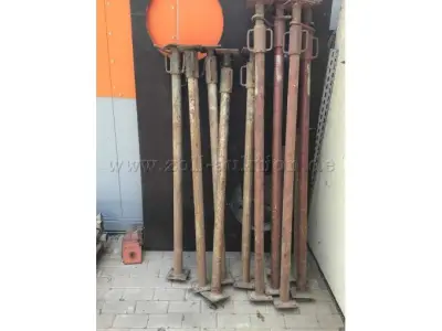11 bekistingssteunen – kavel bij Zoll-Auktion, Emmendingen