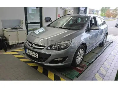 1 Opel Astra Sports Tourer 1.6 Diesel Edition – kavel bij Zoll-Auktion, Hoppegarten