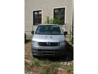 1 VW Kombi T5, 2,5 TDI, eerste registratie: 02/2009 – kavel bij Zoll-Auktion, Kempten (Allgäu)