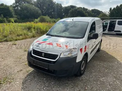 1 Peugeot Partner (weiß) – kavel bij Zoll-Auktion, Norderstedt