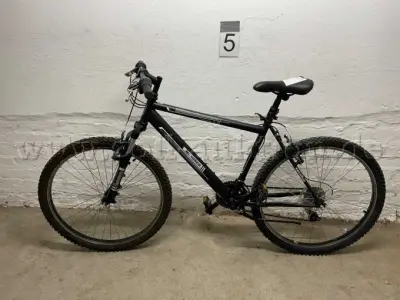 1 gebrauchtes Jugend-Mountainbike, Hersteller McKenzie, 26 Zoll – kavel bij Zoll-Auktion, Lehrte