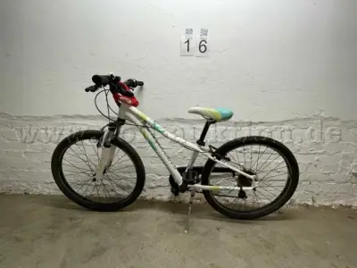 1 gebrauchtes Kinderfahrrad, Hersteller Cannondale, 24 Zoll – kavel bij Zoll-Auktion, Lehrte