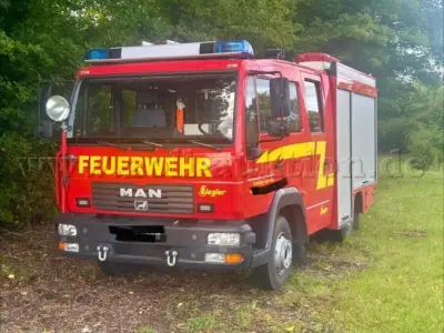 1 Löschfahrzeug LF 8/6 - MAN/Ziegler – kavel bij Zoll-Auktion, Reinfeld (Holstein)