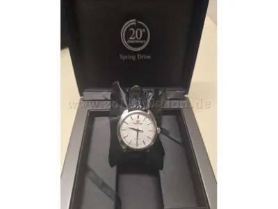 1 Uhr Grand Seiko – kavel bij Zoll-Auktion, Bielefeld
