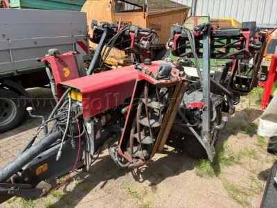 1 maaiwagen Toro TM7490 – defect / voor het vervoeren van reserveonderdelen – kavel bij Zoll-Auktion, Hamburg