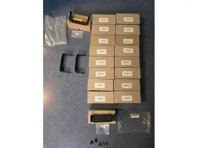 1 set Motorola PMLN5093A montagebeugels en GLN7324AR – kavel bij Zoll-Auktion, Hamburg