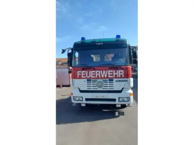 1 Daimler Chrysler Sonder Kfz Feuerwehr Wechselladerfahrzeug mit Ladekran – kavel bij Zoll-Auktion, Darmstadt