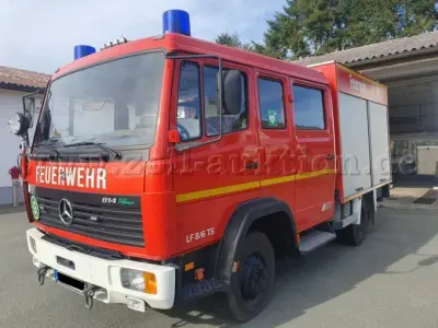 1 Feuerwehrfahrzeug Mercedes-Benz LF 8/6 Diesel 814 F – kavel bij Zoll-Auktion, Battenberg (Eder)