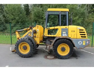 1 Radlader Komatsu WA95-3 – kavel bij Zoll-Auktion, Erwitte