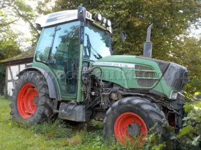 1 Schmalspur Ackerschlepper Fendt 208 V Vario TMS – kavel bij Zoll-Auktion, Veitshöchheim