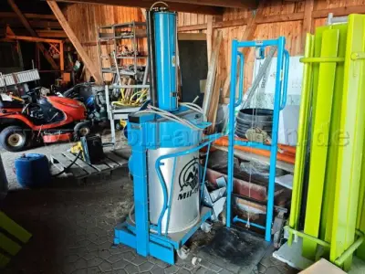 1 Mil-tek Müllpresse VAP 200l + Hebevorrichtung – kavel bij Zoll-Auktion, Schömberg